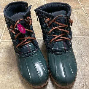 SO Duck Boots